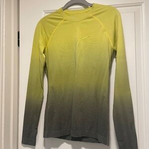 FIGS Ombre Limeade Salta Seamless - Longsleeve Underscrub LIMITED EDITION COLOR!